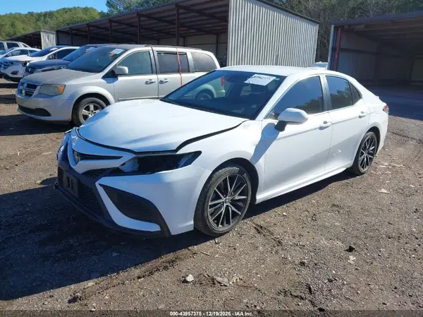 4T1T11AK6PU726007 2023 TOYOTA CAMRY - Image 2