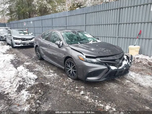 4T1T11AK7MU407159 2021 TOYOTA CAMRY - Image 1