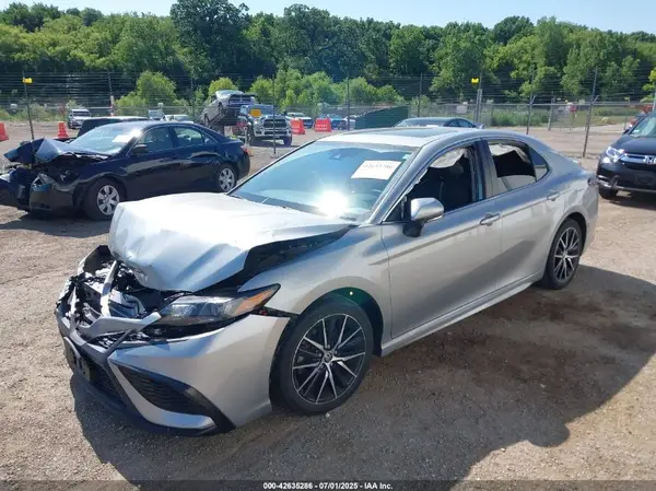 4T1T11AK7MU434202 2021 TOYOTA CAMRY - Image 2
