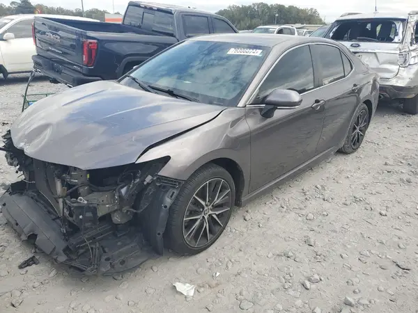 4T1T11AK7MU483450 2021 TOYOTA CAMRY - Image 1