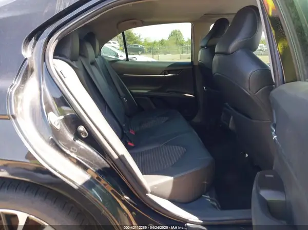 4T1T11AK7MU556980 2021 TOYOTA CAMRY - Image 8