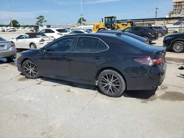 4T1T11AK7MU557580 2021 TOYOTA CAMRY - Image 2