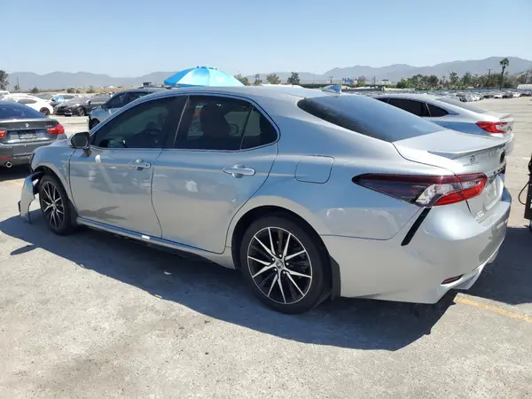 4T1T11AK7MU561483 2021 TOYOTA CAMRY - Image 2