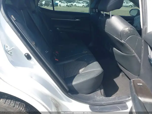 4T1T11AK7MU570779 2021 TOYOTA CAMRY - Image 8