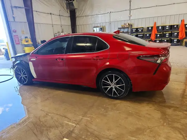 4T1T11AK7NU016191 2022 TOYOTA CAMRY - Image 2