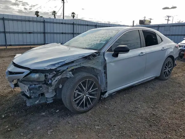 4T1T11AK7NU022928 2022 TOYOTA CAMRY - Image 1