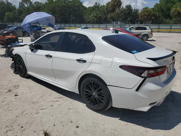 4T1T11AK7NU033184 2022 TOYOTA CAMRY - Image 2
