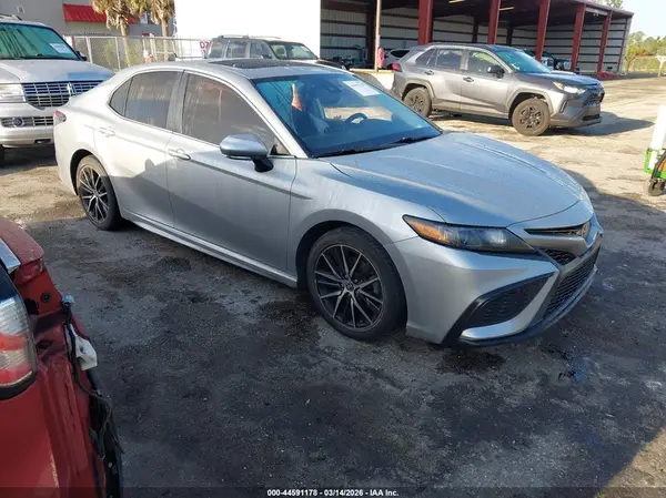 4T1T11AK7NU041334 2022 TOYOTA CAMRY - Image 1