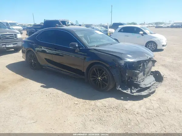 4T1T11AK7NU047473 2022 TOYOTA CAMRY - Image 1