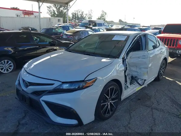 4T1T11AK7NU058666 2022 TOYOTA CAMRY - Image 2