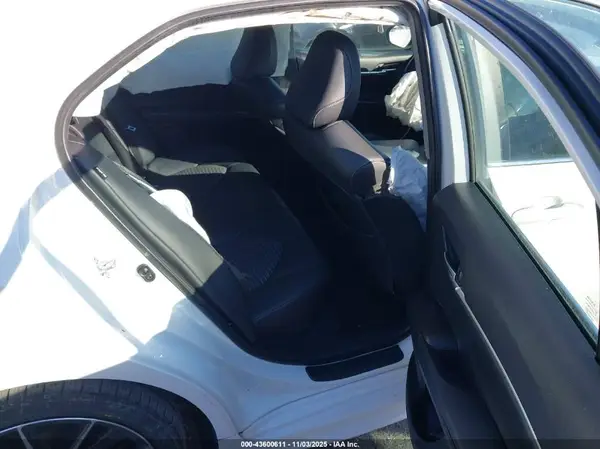 4T1T11AK7NU061695 2022 TOYOTA CAMRY - Image 8