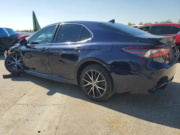 4T1T11AK7NU676909 2022 TOYOTA CAMRY - Image 2