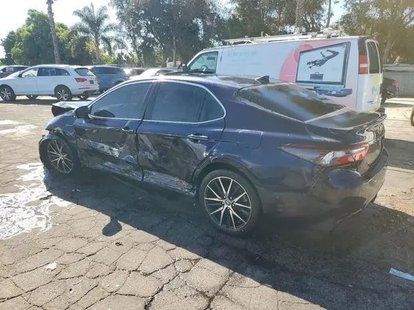 4T1T11AK7NU680653 2022 TOYOTA CAMRY - Image 2