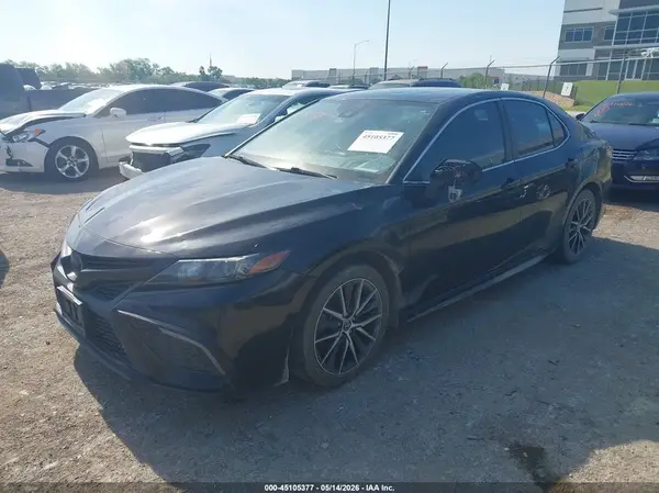 4T1T11AK7NU680667 2022 TOYOTA CAMRY - Image 2