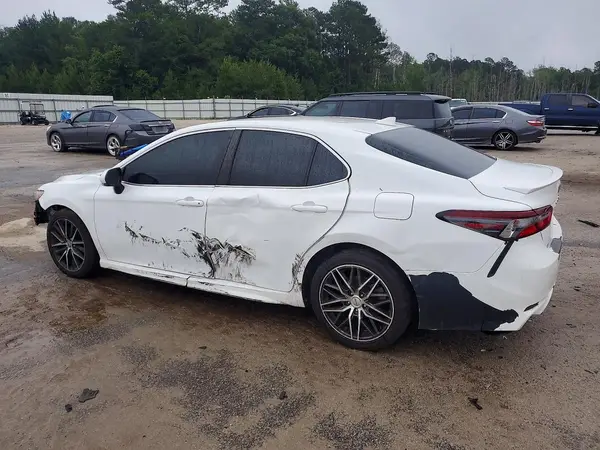 4T1T11AK7NU689241 2022 TOYOTA CAMRY - Image 2