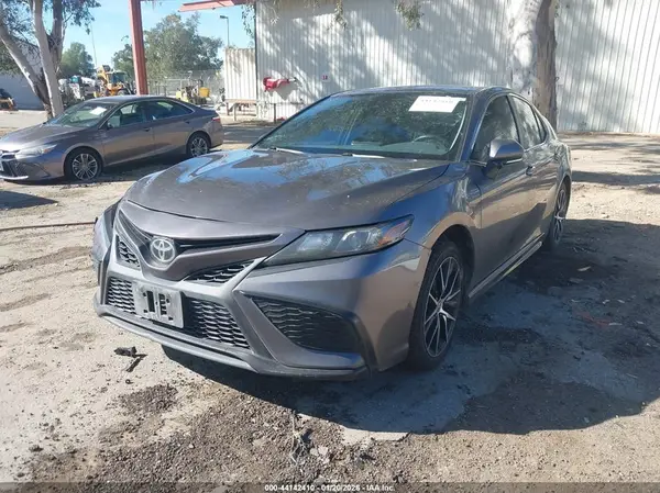 4T1T11AK7NU702036 2022 TOYOTA CAMRY - Image 2