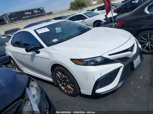 4T1T11AK7RU197587 2024 TOYOTA CAMRY - Image 1