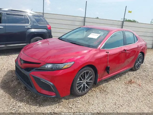 4T1T11AK7RU204957 2024 TOYOTA CAMRY - Image 2
