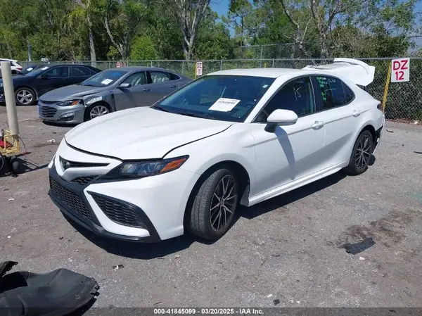 4T1T11AK7RU865680 2024 TOYOTA CAMRY - Image 2