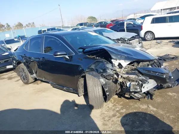 4T1T11AK7RU890725 2024 TOYOTA CAMRY - Image 1
