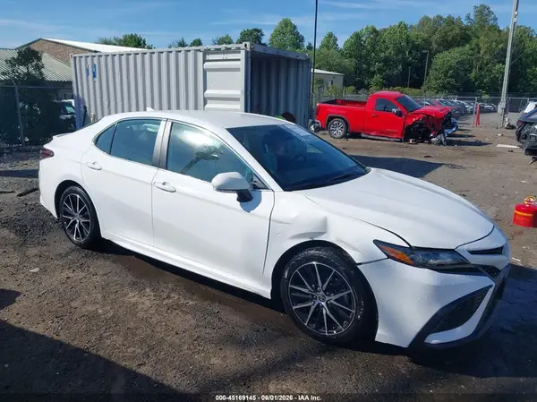 4T1T11AK7RU899652 2024 TOYOTA CAMRY - Image 1