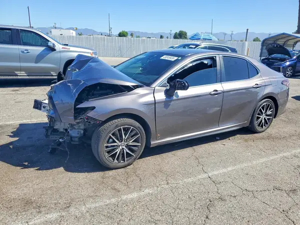 4T1T11AK7RU901660 2024 TOYOTA CAMRY - Image 1