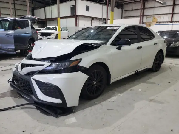 4T1T11AK8MU442986 2021 TOYOTA CAMRY - Image 1