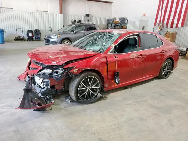 4T1T11AK8MU456029 2021 TOYOTA CAMRY - Image 1