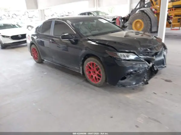 4T1T11AK8MU470982 2021 TOYOTA CAMRY - Image 1