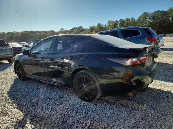 4T1T11AK8MU492643 2021 TOYOTA CAMRY - Image 2