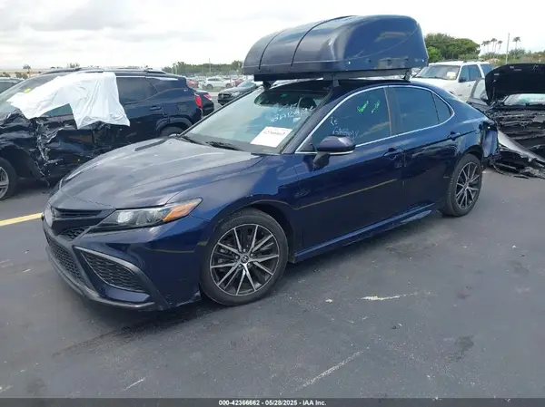 4T1T11AK8MU493095 2021 TOYOTA CAMRY - Image 2