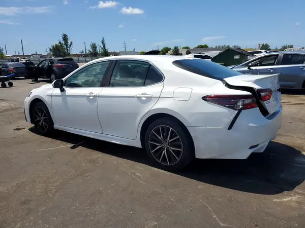 4T1T11AK8MU564909 2021 TOYOTA CAMRY - Image 2