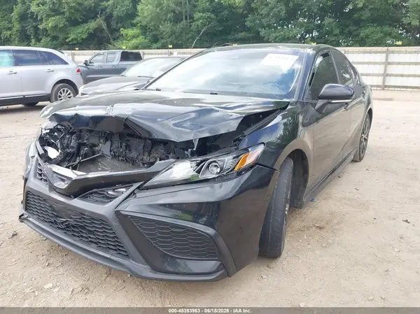 4T1T11AK8MU574484 2021 TOYOTA CAMRY - Image 2