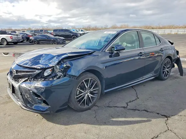 4T1T11AK8MU588210 2021 TOYOTA CAMRY - Image 1
