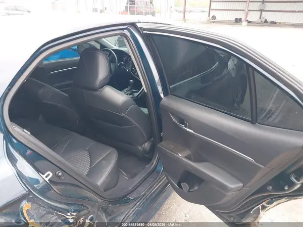 4T1T11AK8MU605992 2021 TOYOTA CAMRY - Image 8