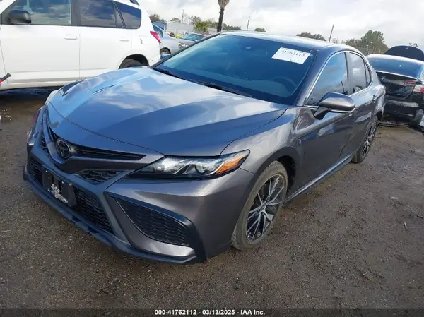 4T1T11AK8NU065478 2022 TOYOTA CAMRY - Image 2