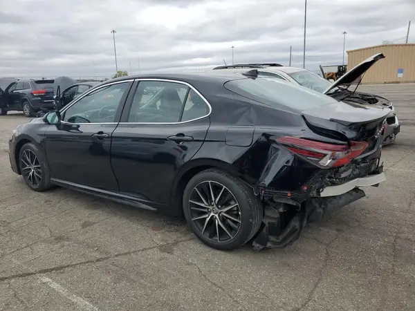 4T1T11AK8NU657673 2022 TOYOTA CAMRY - Image 2