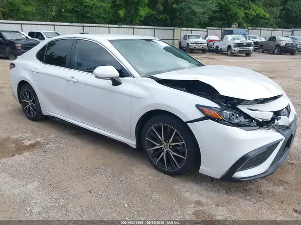 4T1T11AK8NU673470 2022 TOYOTA CAMRY - Image 1
