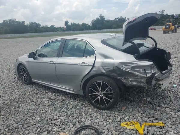 4T1T11AK8NU676885 2022 TOYOTA CAMRY - Image 2