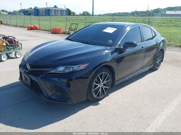 4T1T11AK8NU685148 2022 TOYOTA CAMRY - Image 2