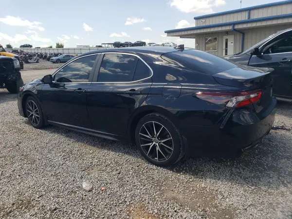 4T1T11AK8NU685652 2022 TOYOTA CAMRY - Image 2
