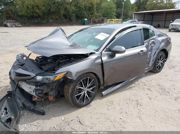 4T1T11AK8NU687448 2022 TOYOTA CAMRY - Image 2
