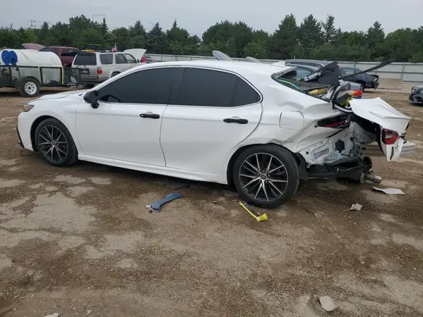 4T1T11AK8NU699874 2022 TOYOTA CAMRY - Image 2