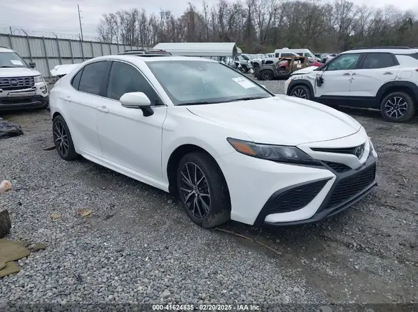 4T1T11AK8PU831941 2023 TOYOTA CAMRY - Image 1