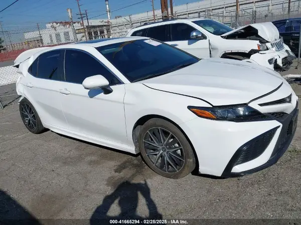 4T1T11AK8PU833348 2023 TOYOTA CAMRY - Image 1