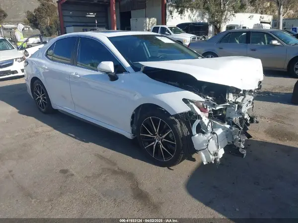 4T1T11AK8PU836864 2023 TOYOTA CAMRY - Image 1