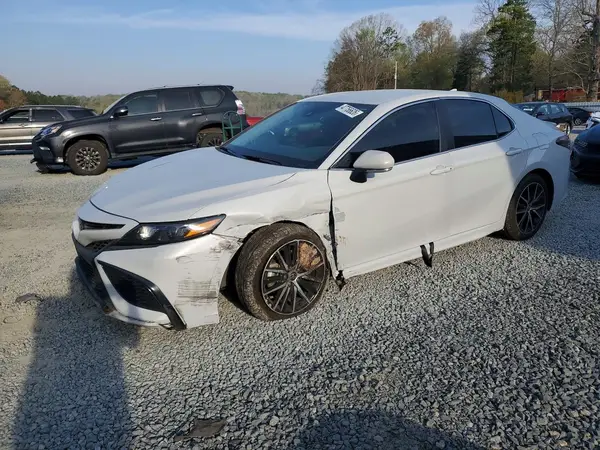 4T1T11AK8RU192382 2024 TOYOTA CAMRY - Image 1
