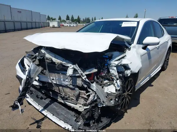 4T1T11AK8RU855885 2024 TOYOTA CAMRY - Image 2