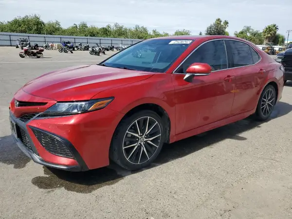4T1T11AK9MU417417 2021 TOYOTA CAMRY - Image 1