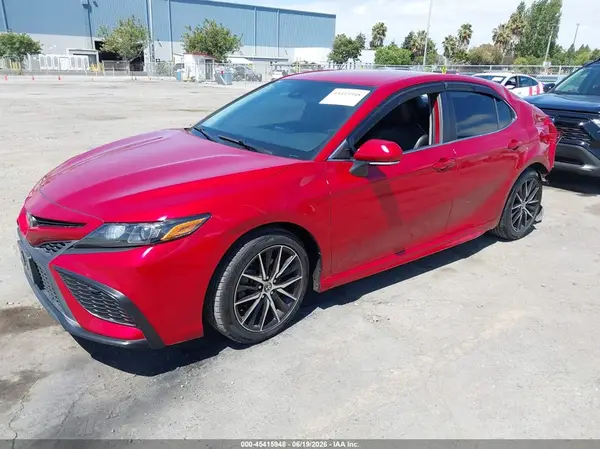 4T1T11AK9MU430832 2021 TOYOTA CAMRY - Image 2